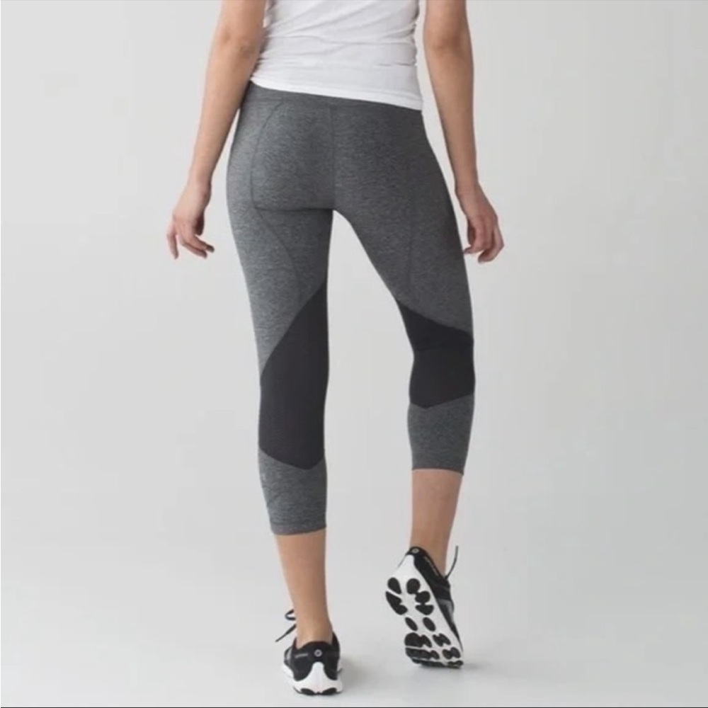 Lululemon Athletica Pace Rival Crop Heathered Black/ Gray Slate Leggings Size 2